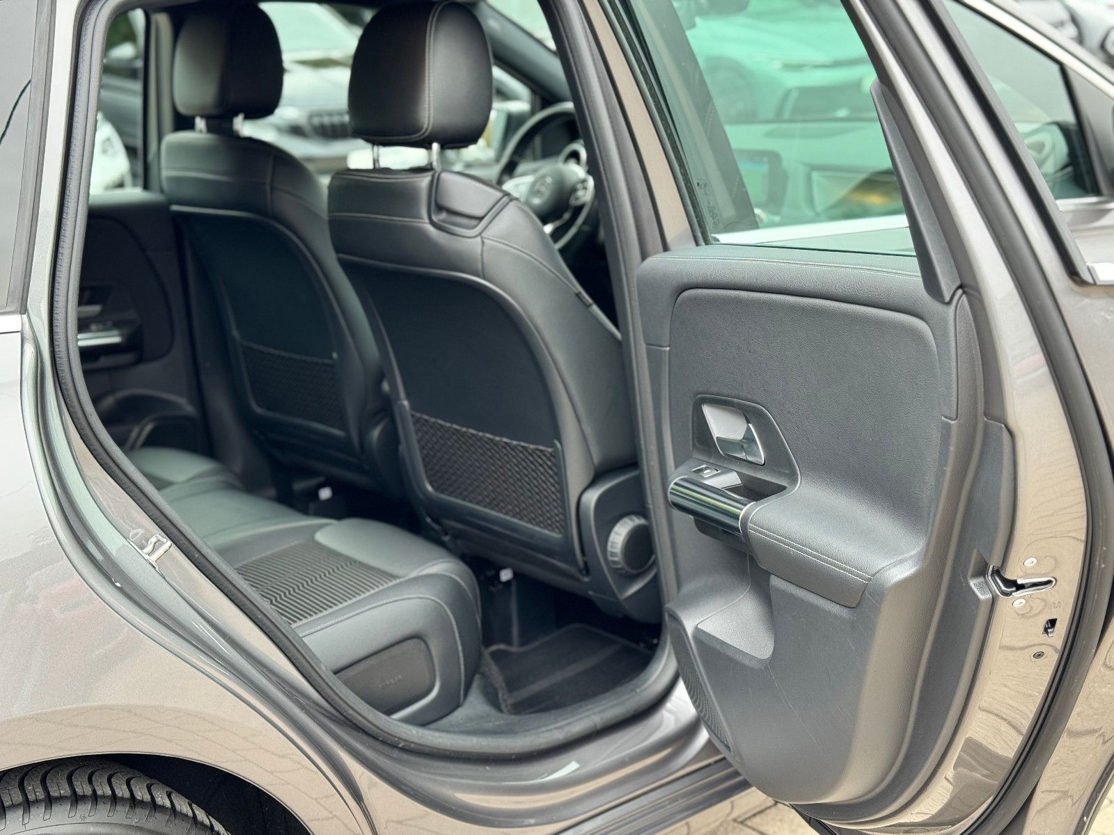 MERCEDES-BENZ B 200, 2020, Diesel, 150 PS