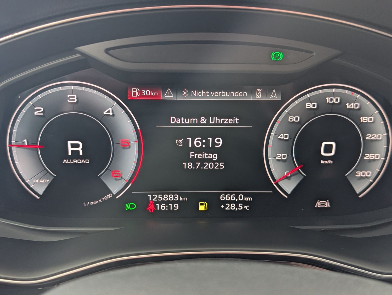 Fahrzeugabbildung Audi Q8 45 TDI Quattro S-line HD-MATRIX AHK LUFT 21"