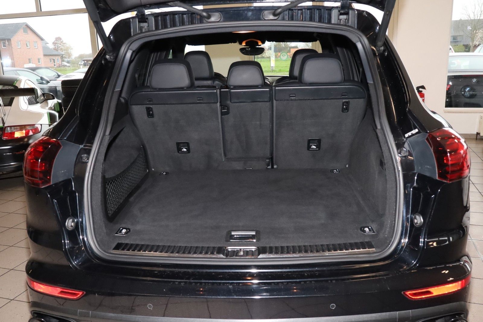 Fahrzeugabbildung Porsche Cayenne S Diesel Luftfederung, AHK, Panorama,21"