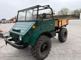 Mercedes-Benz Unimog U411 Auto nach einer Generalüberholung - Mercedes-Benz 411