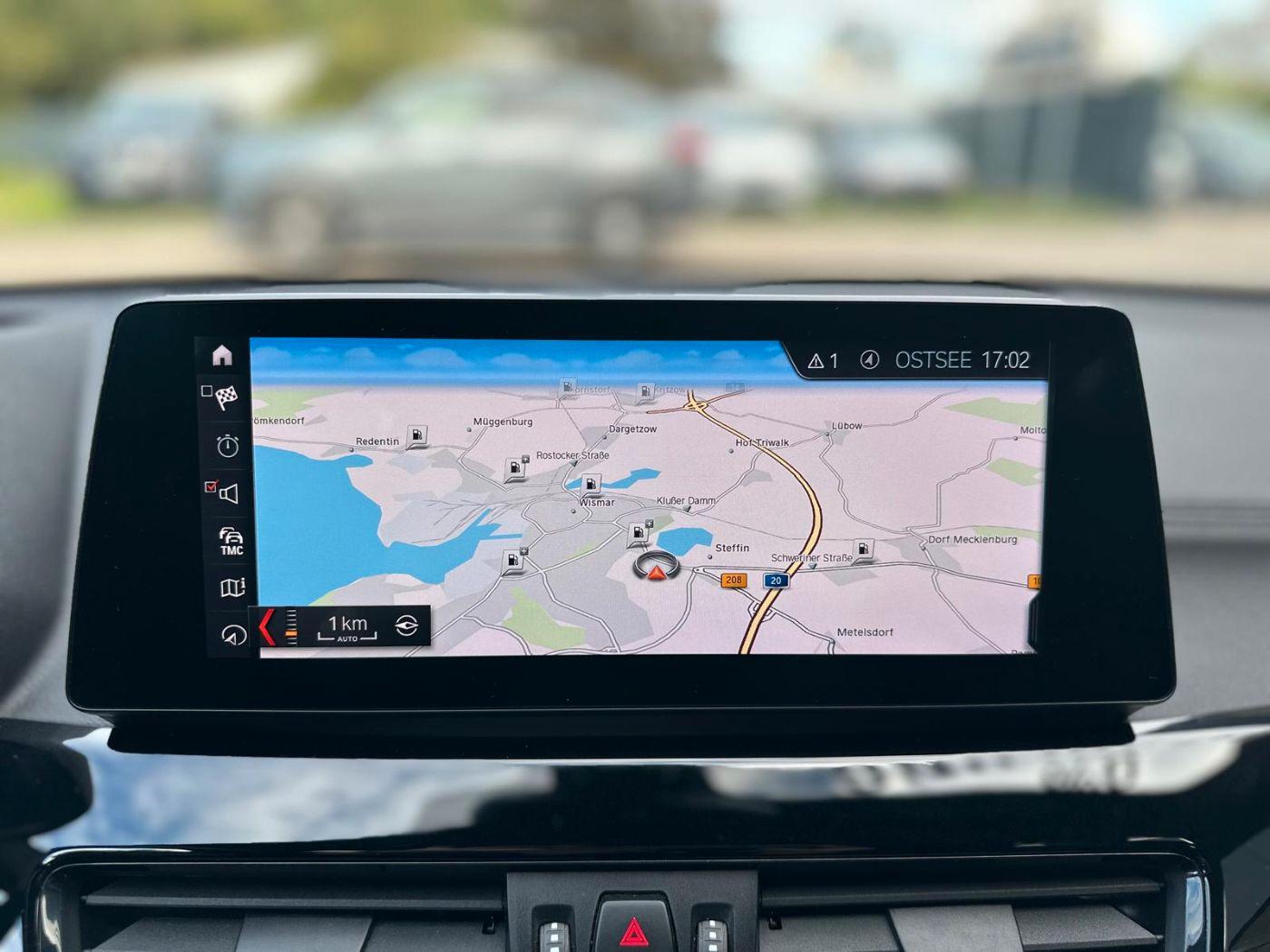 BMW X1 M-Sport ACC LED AHK HUD Navi PDC SHZ SpurW