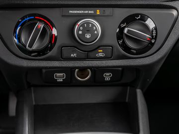 Hyundai i10 1.0 Trend Kamera Spurhalteassistent Navi