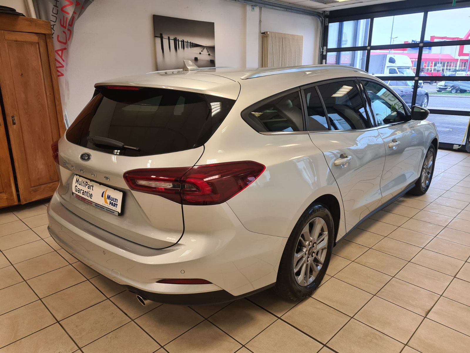 Fahrzeugabbildung Ford Focus Turnier Titanium / 1. Hand / SCHECKHEFT