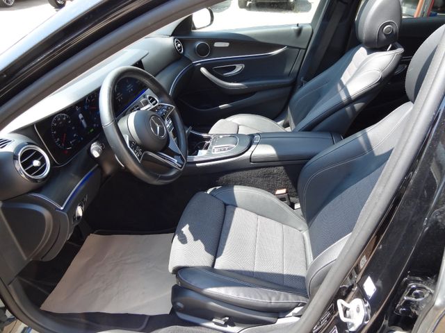 Fahrzeugabbildung Mercedes-Benz E 300 de/AMG/Pano/Widesreen/AHK/Leder/
