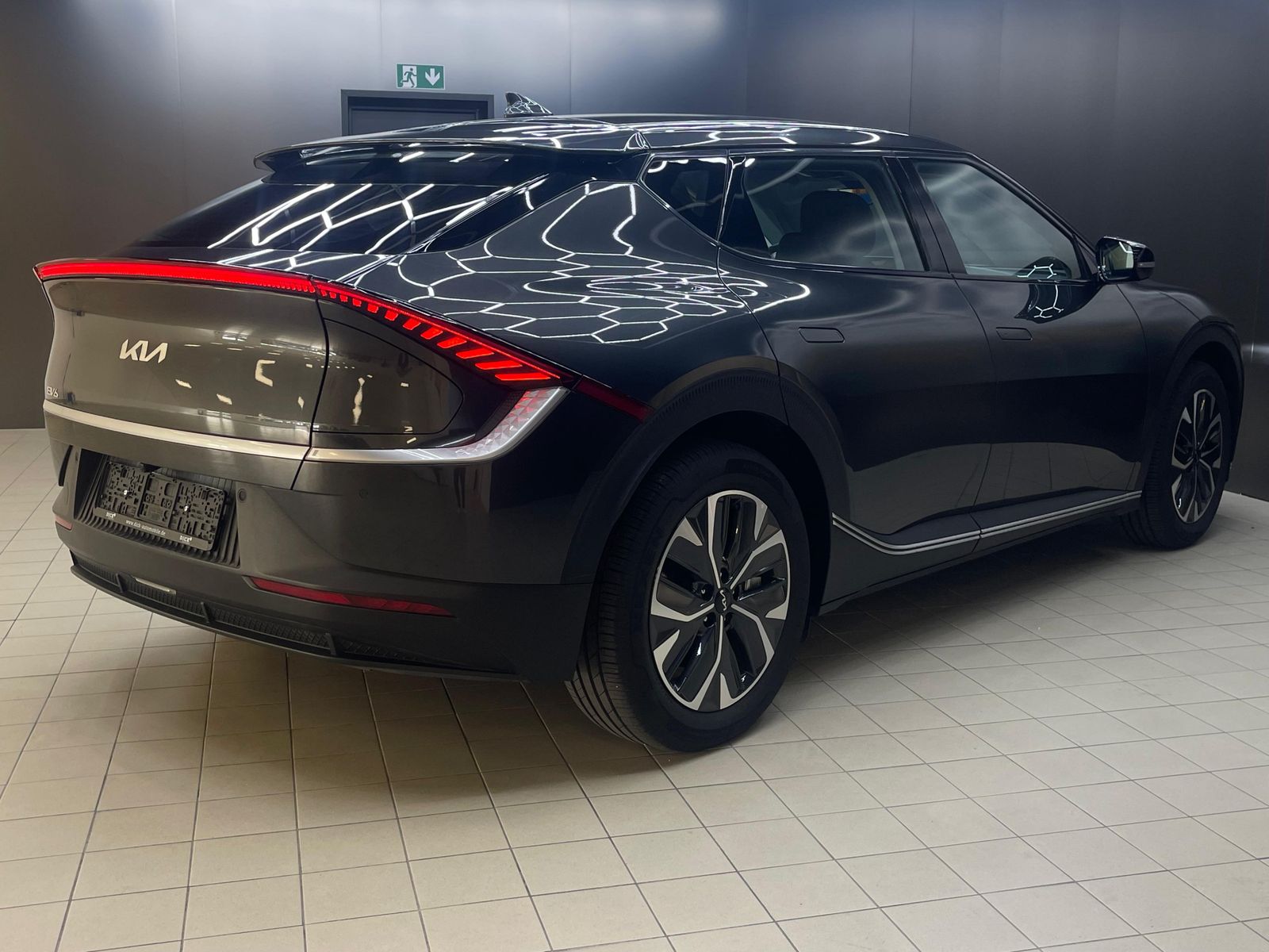 Fahrzeugabbildung Kia EV6 2WD LEDER+NAVI+LED+SITHZ+KAMERA+ACC+DAB+WP+