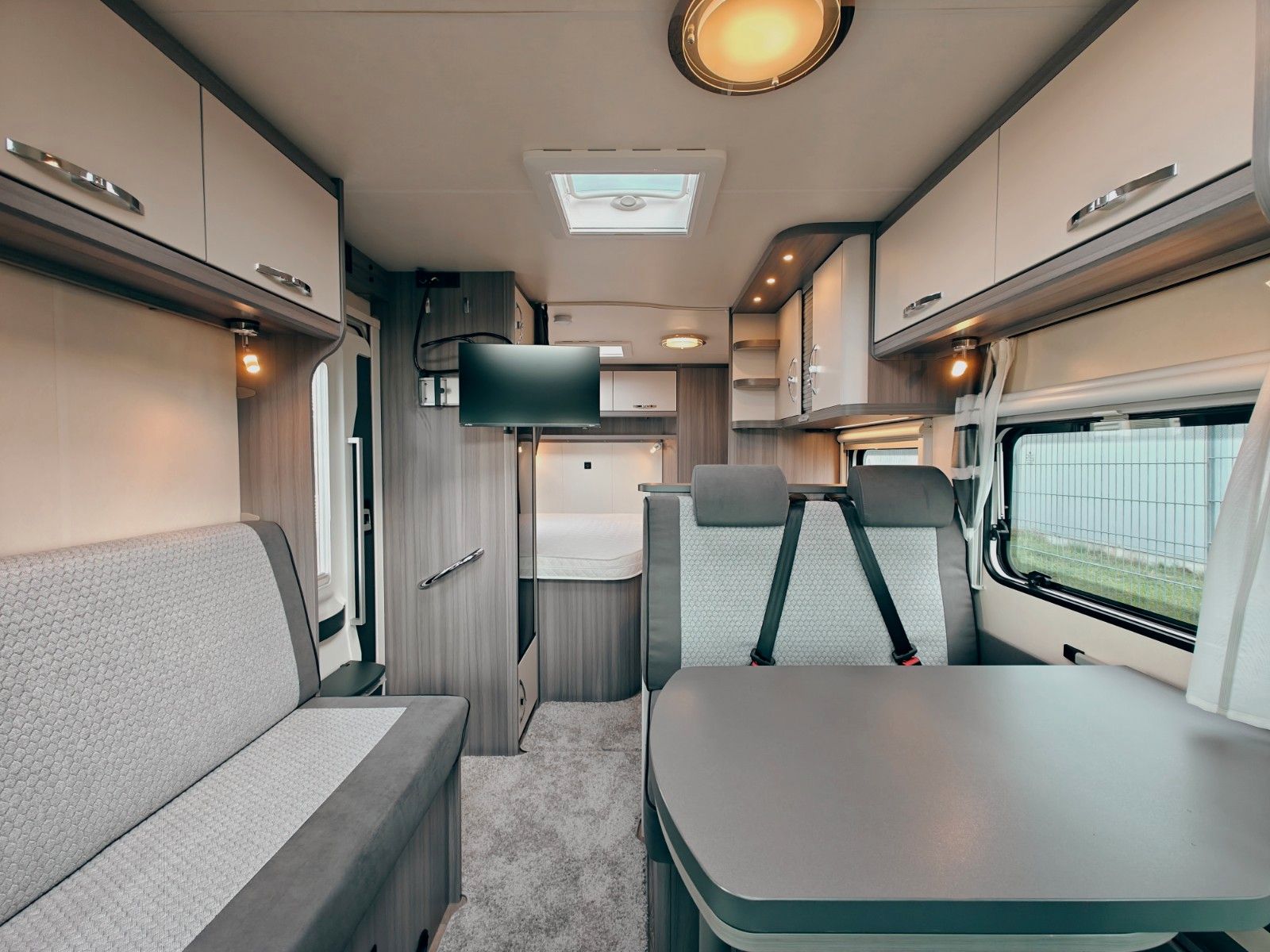 Fahrzeugabbildung Hobby OPTIMA OnTour T70 F - 1. HAND