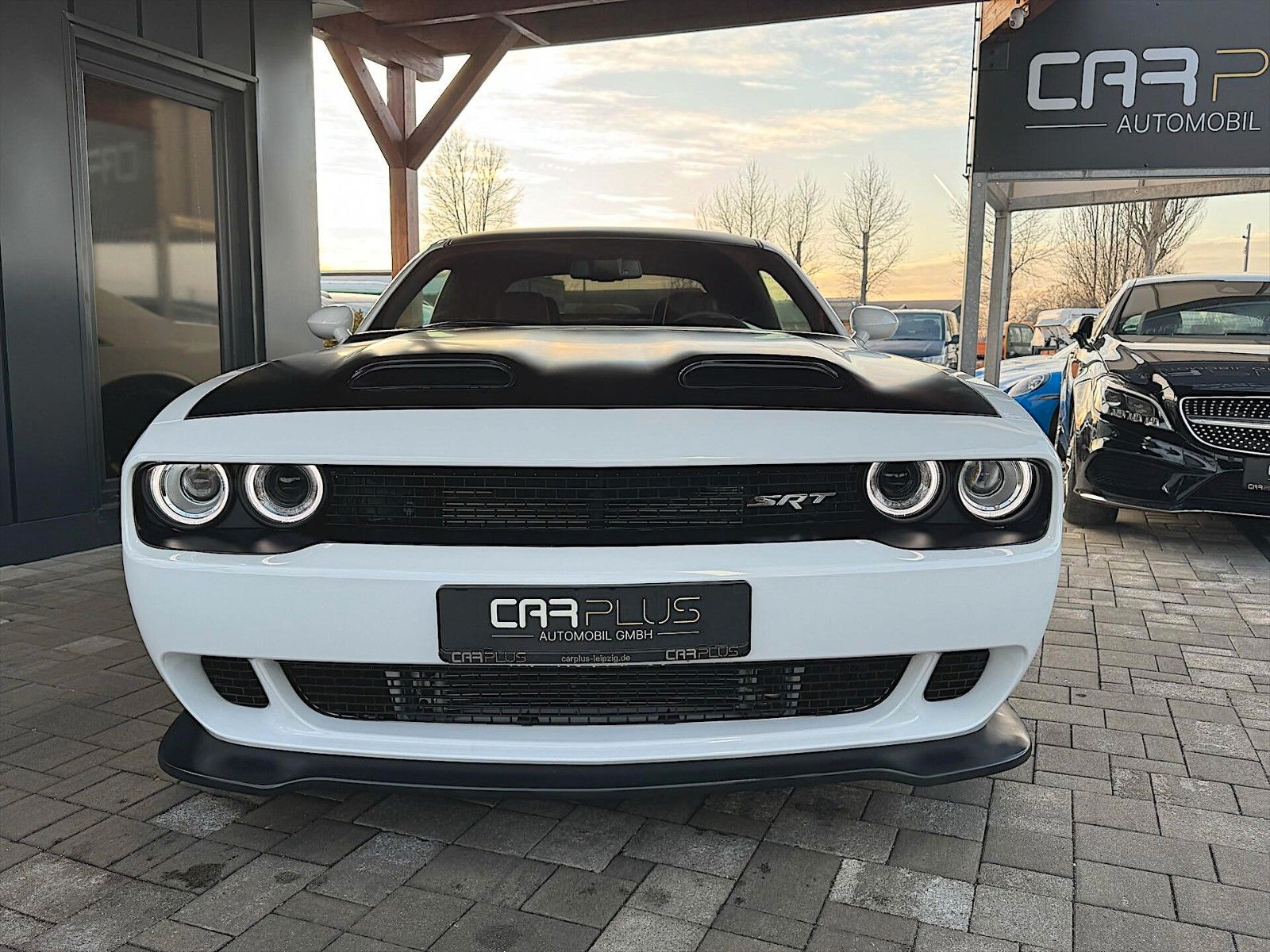 Fahrzeugabbildung Dodge Challenger 6.4 V8 SRT 392 SCAT PACK Performance