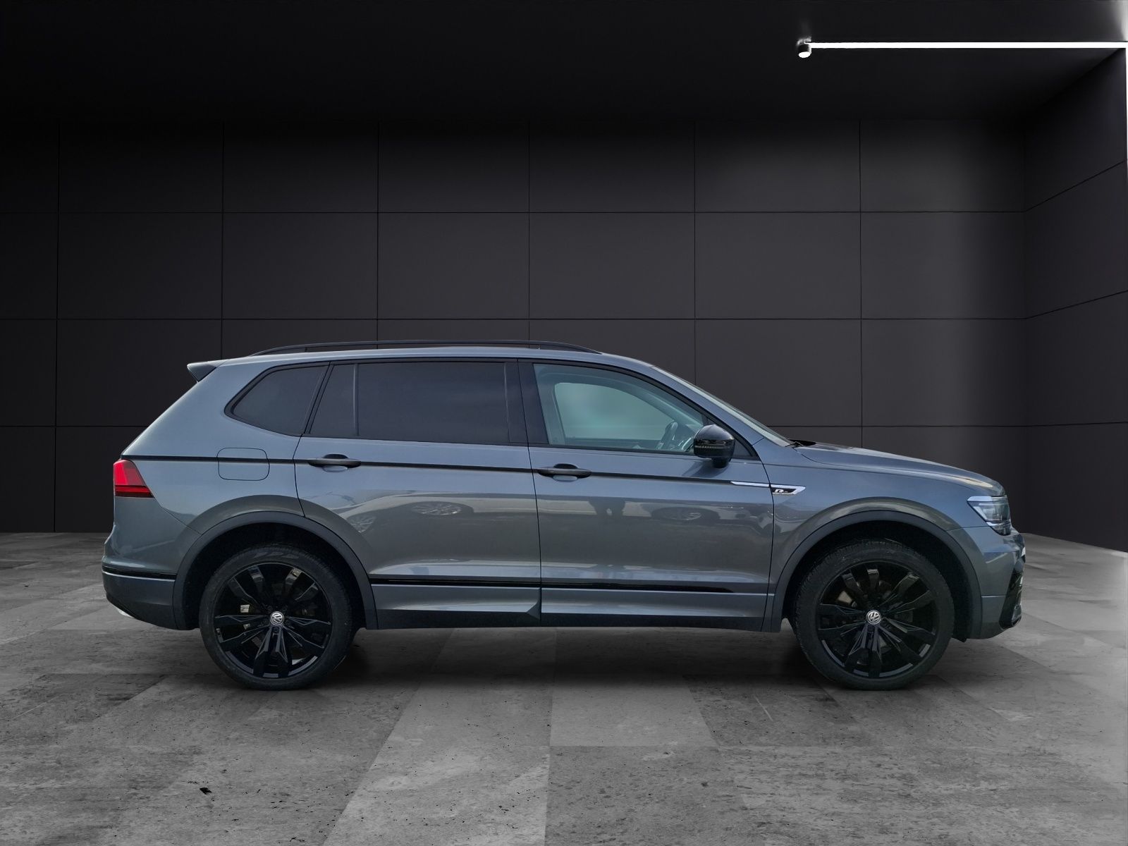 Fahrzeugabbildung Volkswagen Tiguan Allspace TDI Highline 4M DSG R-Line LED A