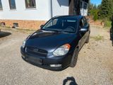 Hyundai Accent TÜV  8fach Bereift - Hyundai Accent: Hyunda