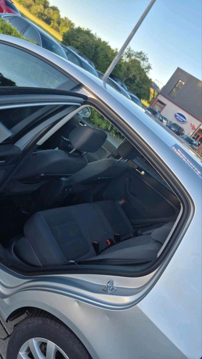 Volkswagen Golf Plus 2005 — interior