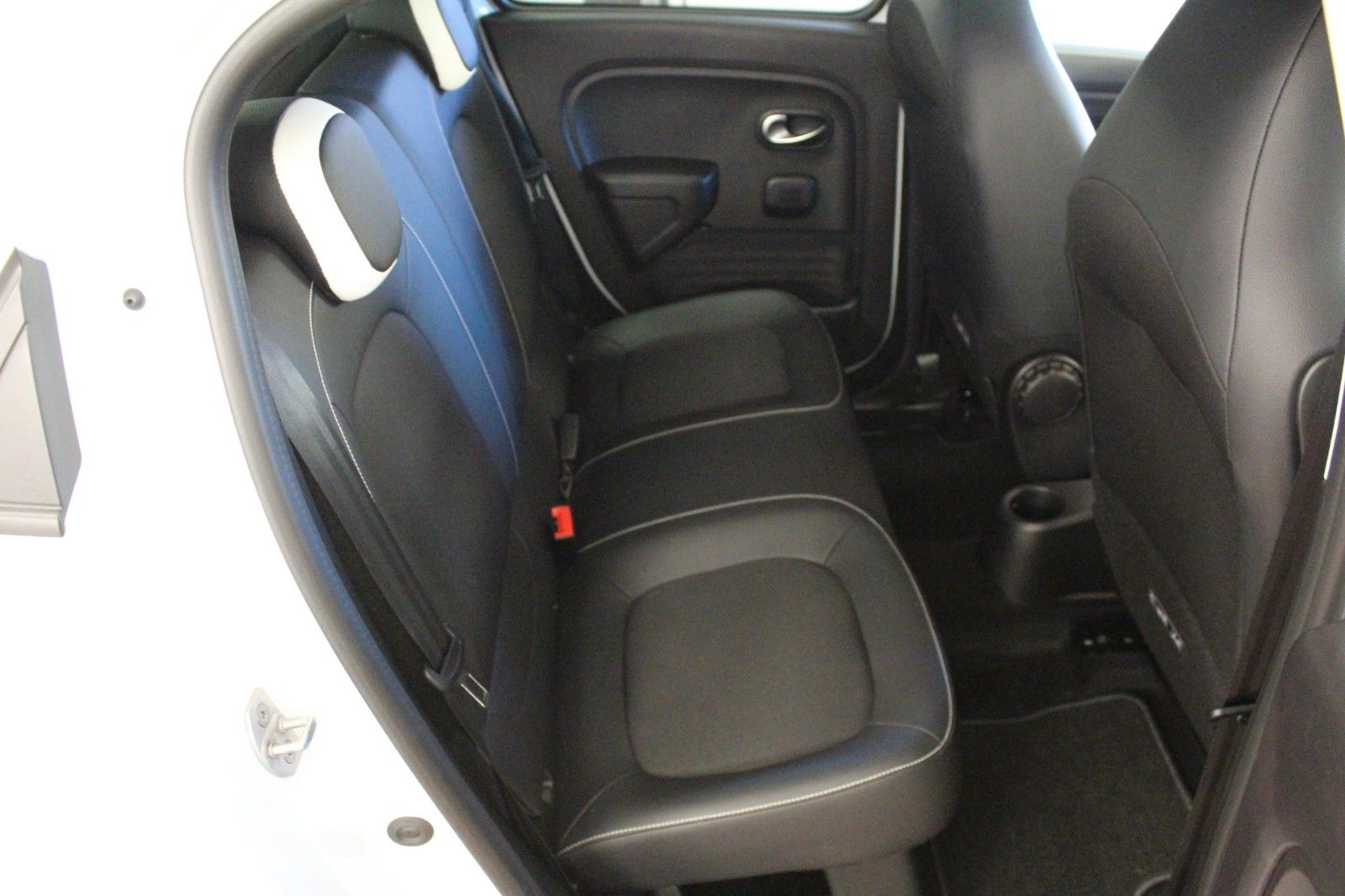 Fahrzeugabbildung Renault Twingo SCe 65 Urban Night *Easy Link*Sitzheizun*