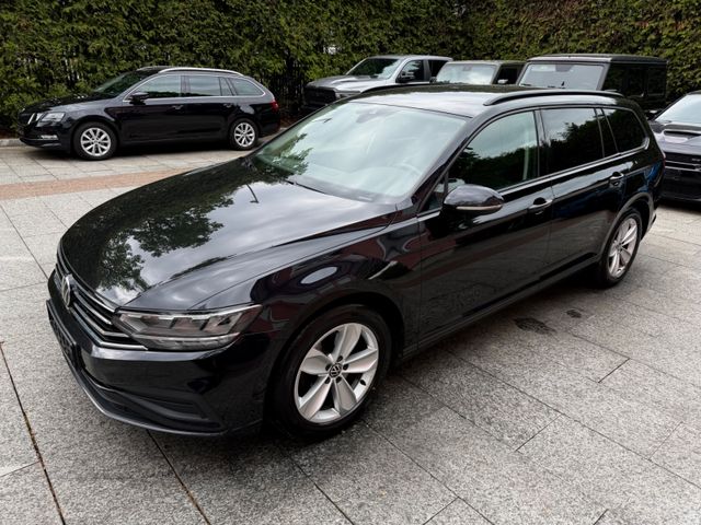 VW Passat Variant 2.0 TDI DSG *Navi*LED*AHK*1.Hand*