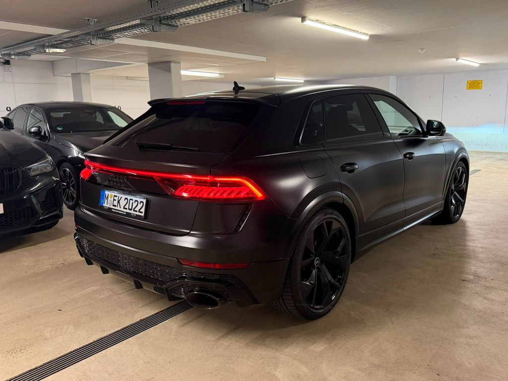 Image of Audi RSQ8