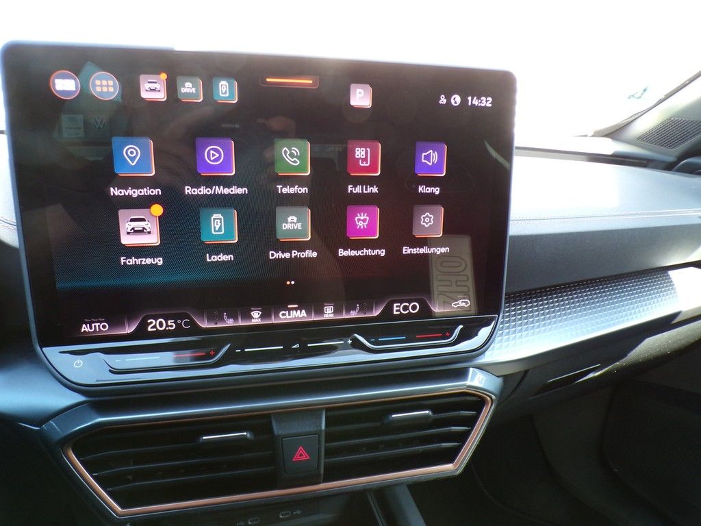 Fahrzeugabbildung CUPRA Formentor VZ 1.5 e-HYBRID DSG *Matrix-LED*Dynaud