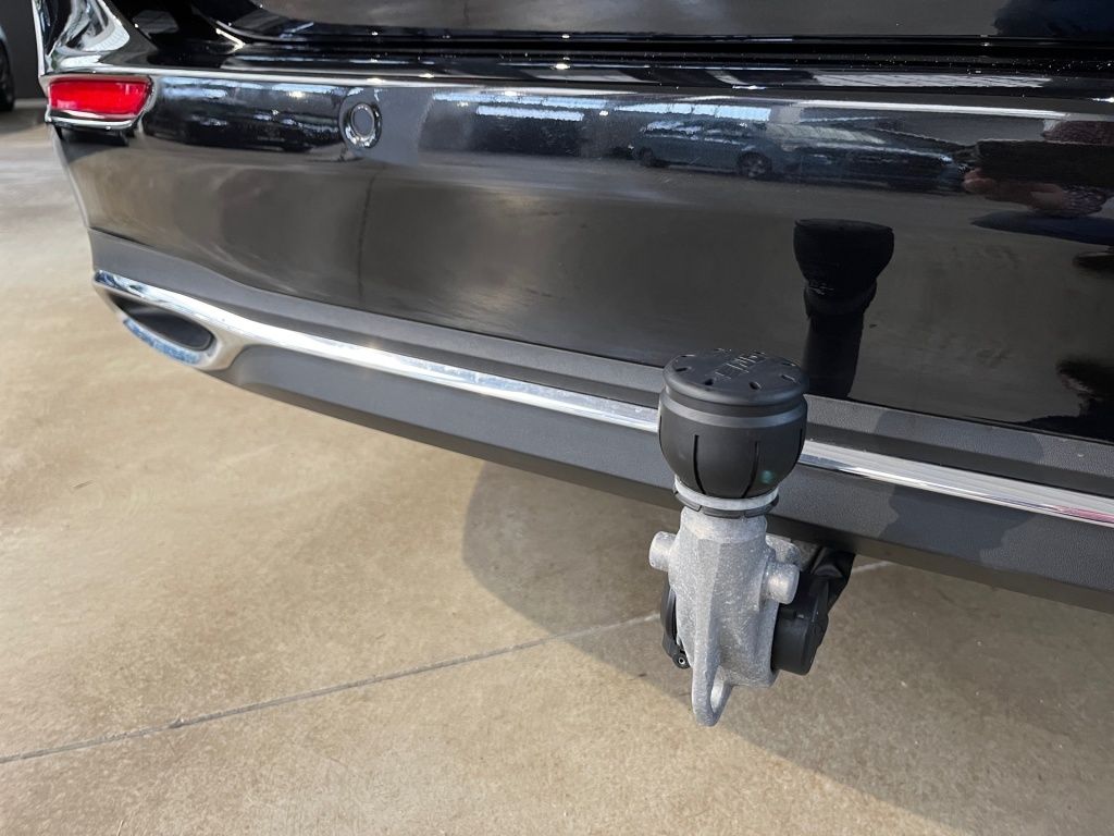 Fahrzeugabbildung Mercedes-Benz C 180 T Avantg. AHK Pano Totwi. Memory LED KAM