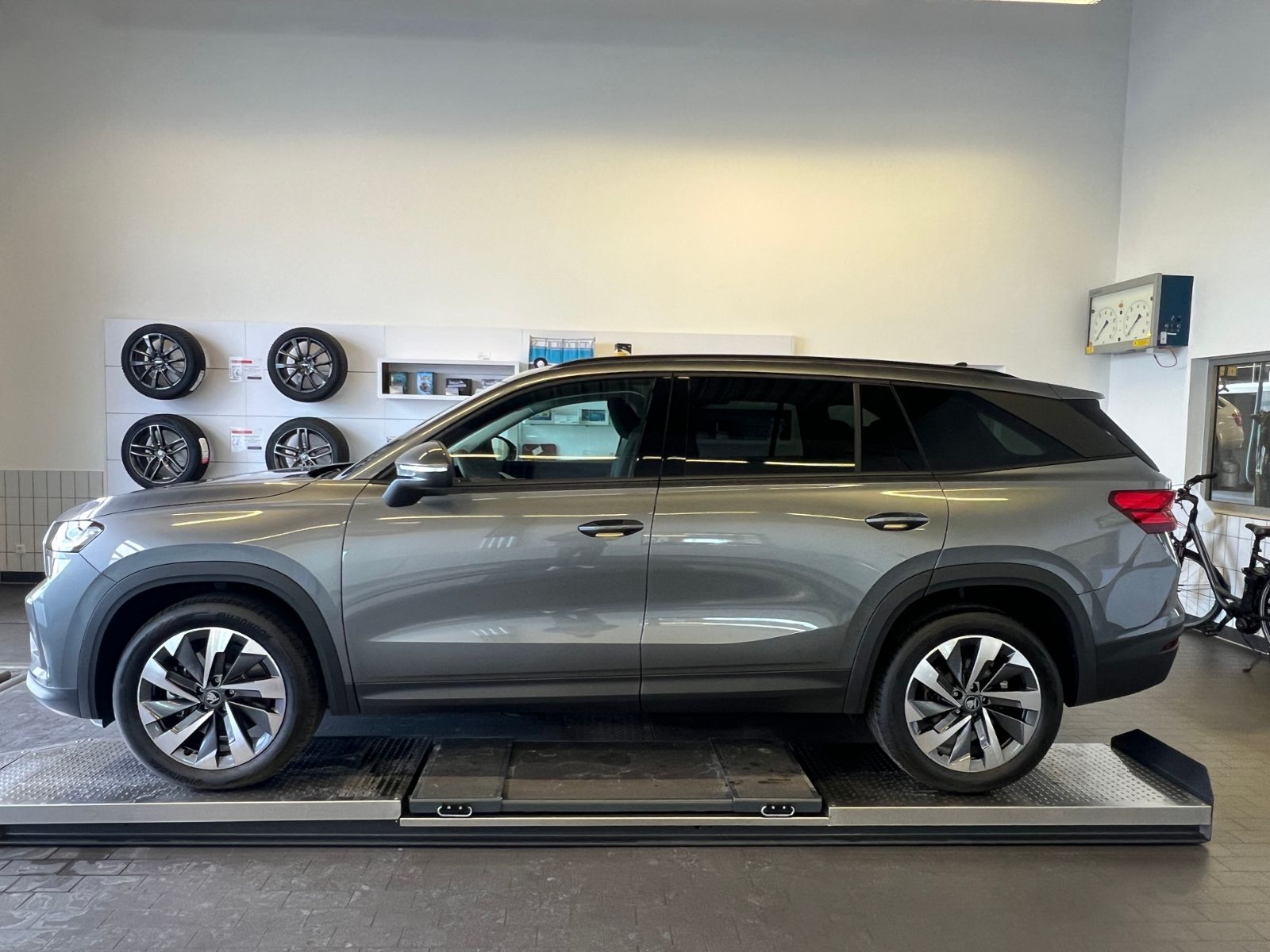 Fahrzeugabbildung SKODA Kodiaq Selection 2.0 TDI DSG *AHK,KESSY,19"-Felg