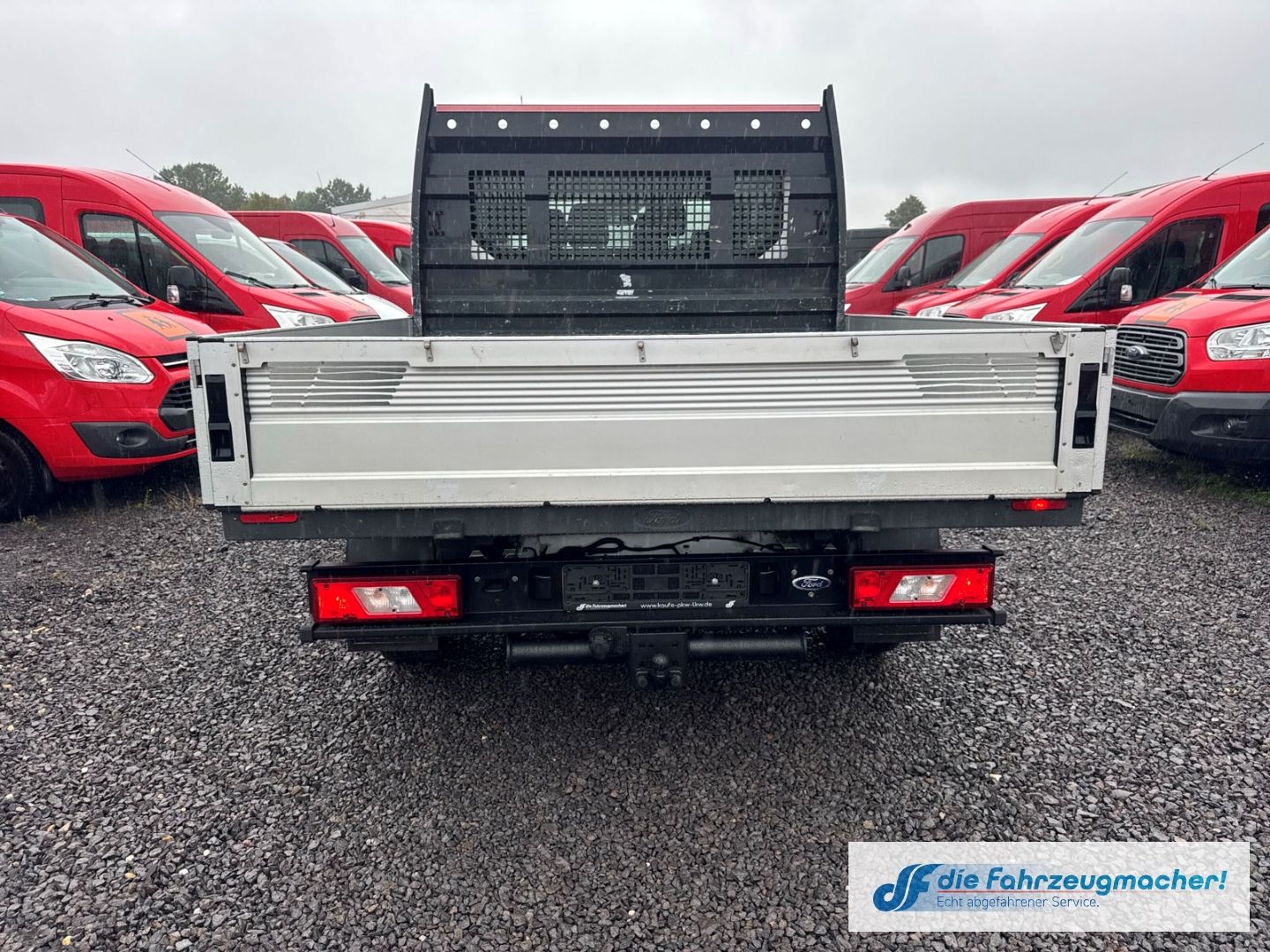 Fahrzeugabbildung Ford Transit Pritsche 310 L2 Doppelkabine 2.0 TDCi DP