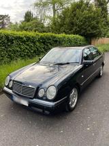 Mercedes-Benz Mercedes E430 - Mercedes-Benz E 430 in Köln
