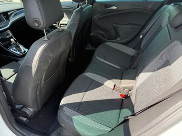 Opel Astra K Sports Tourer+LED+LkHz+RFK+Klima++