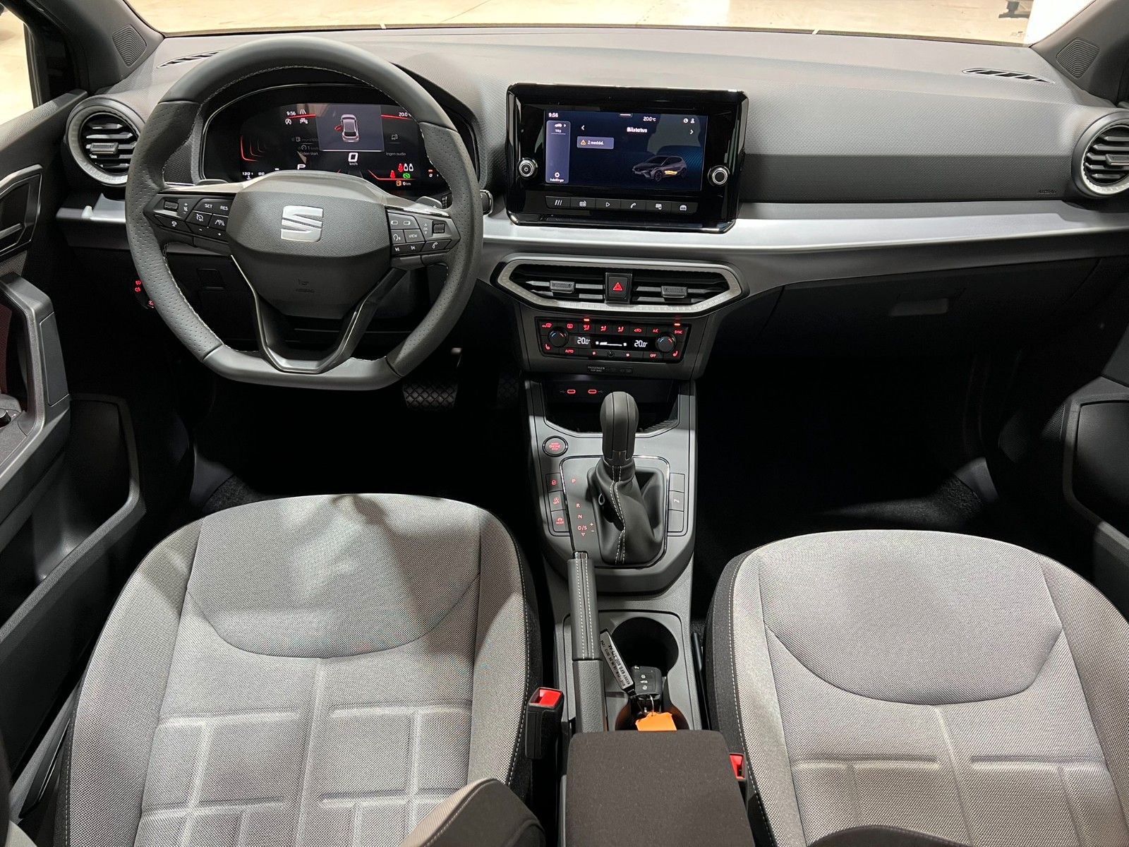Fahrzeugabbildung SEAT Ibiza 1.0 TSI 85kW FR DSG 18"ALU