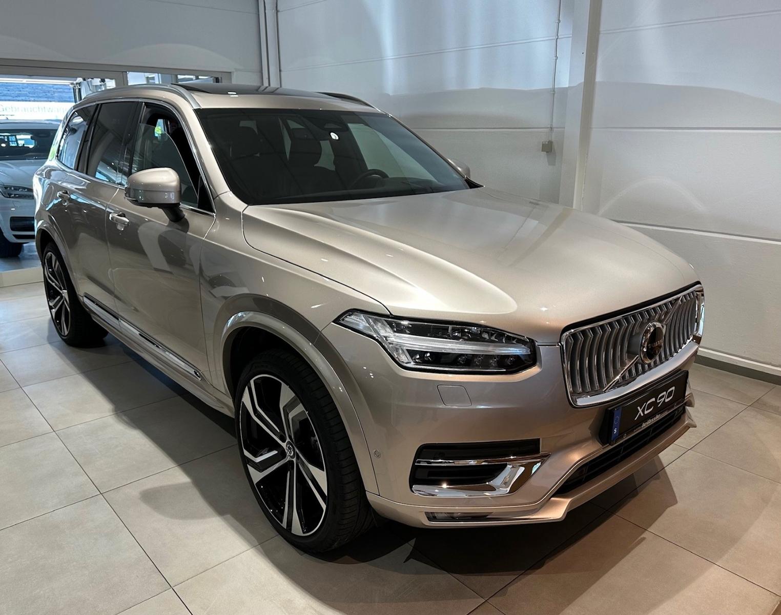 Volvo XC90 B5 Ultimate Bright AWD - 7Sitze- Luftfahrw.