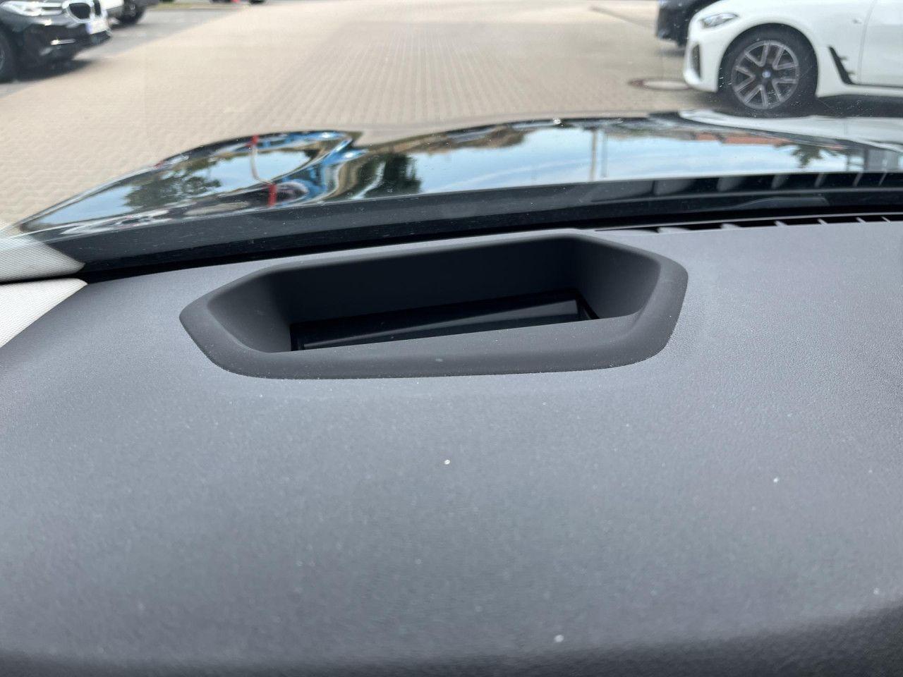 BMW 530e Tour HUD Pano Laser SpoSi RFK HiFi LiveProf