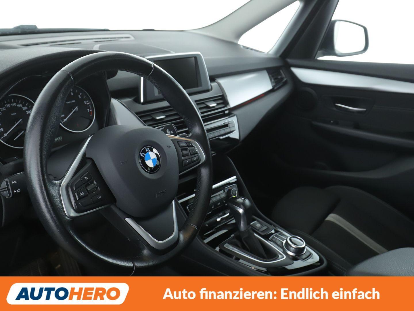 BMW 220i Gran Tourer Advantage Aut.*NAVI*LED*PDC*