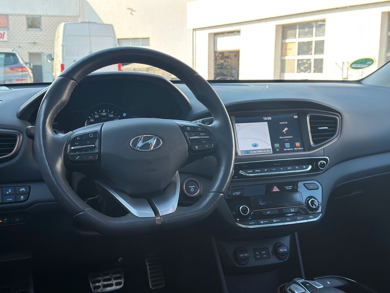 Fahrzeugabbildung Hyundai IONIQ EV Premium *Schiebedach*Totwinkel*ACC*LED*