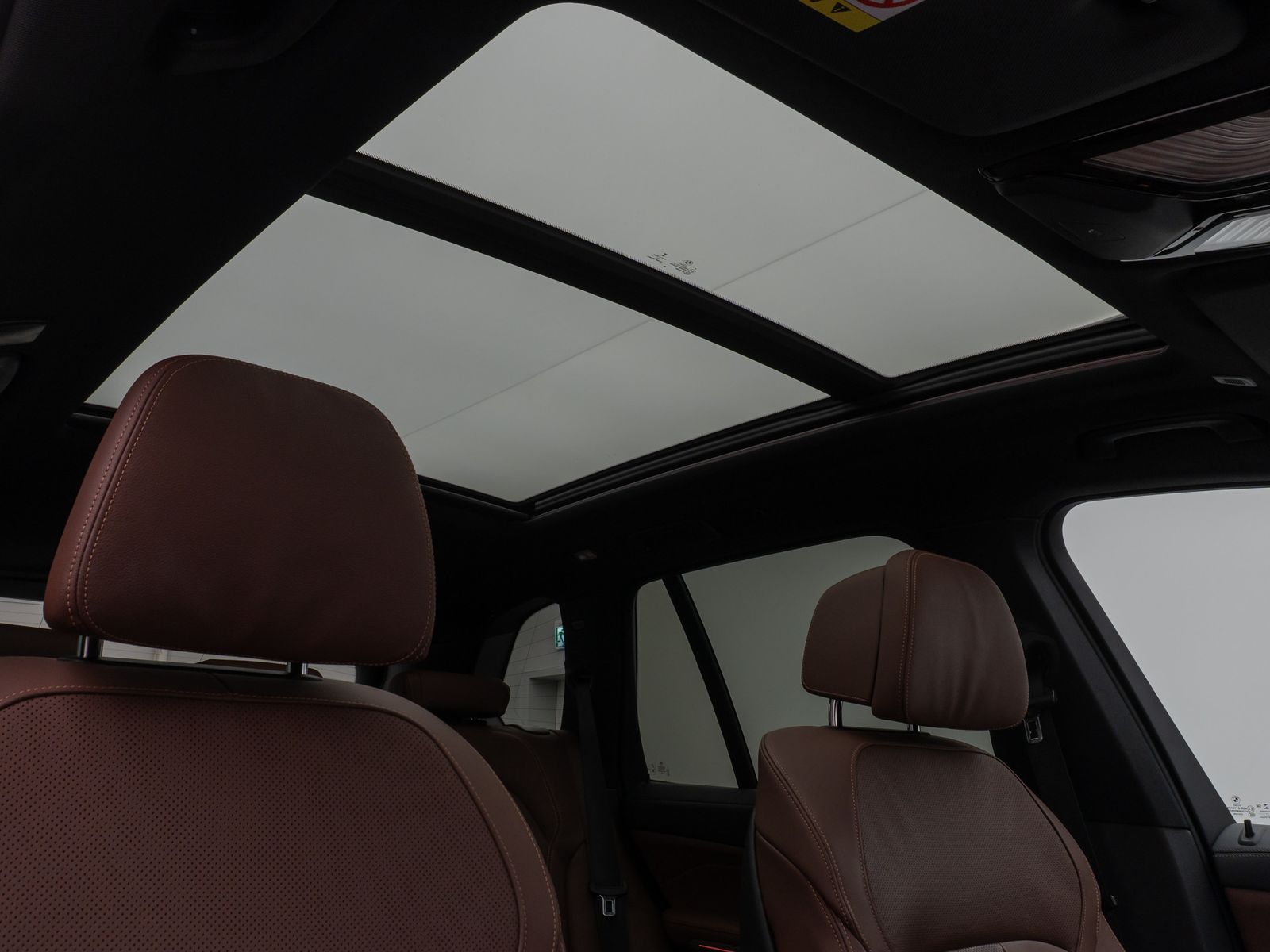 Fahrzeugabbildung BMW X5 xD30d M Sport Panorama Laser Kamera HUD HiFi