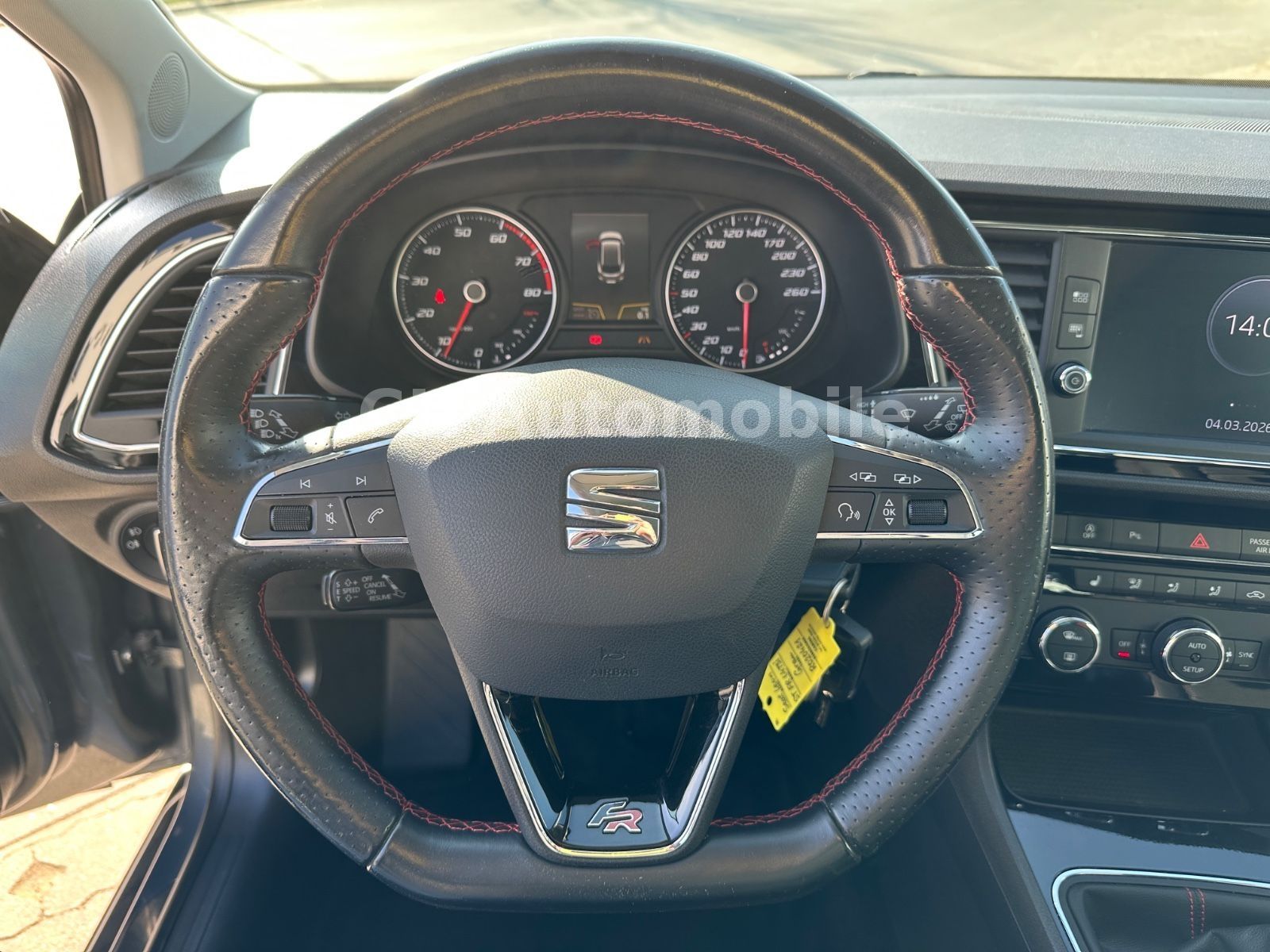 Fahrzeugabbildung SEAT Leon ST 1.5 TSI FR/Navi/Klima/LED/Tempomat/PDC