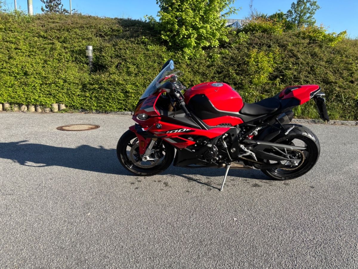 Fahrzeugabbildung BMW S 1000 RR Race- und Dynamikpaket