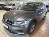 Volkswagen Tiguan Highline 2.0 TSI BMT 7-DSG 4-Motion - VW Tiguan Gebrauchtwagen in Düsseldorf