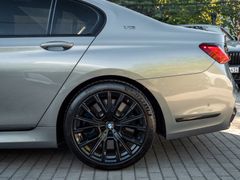 BMW M760 – 10 / 37