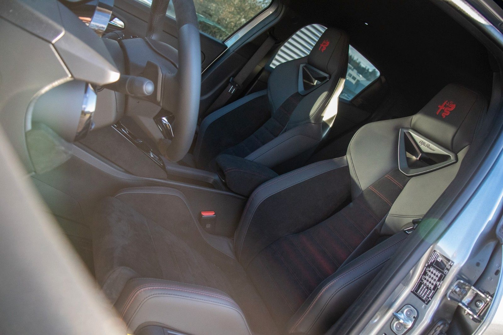 Fahrzeugabbildung Alfa Romeo Junior 1.2 MHEV Speciale DCT6