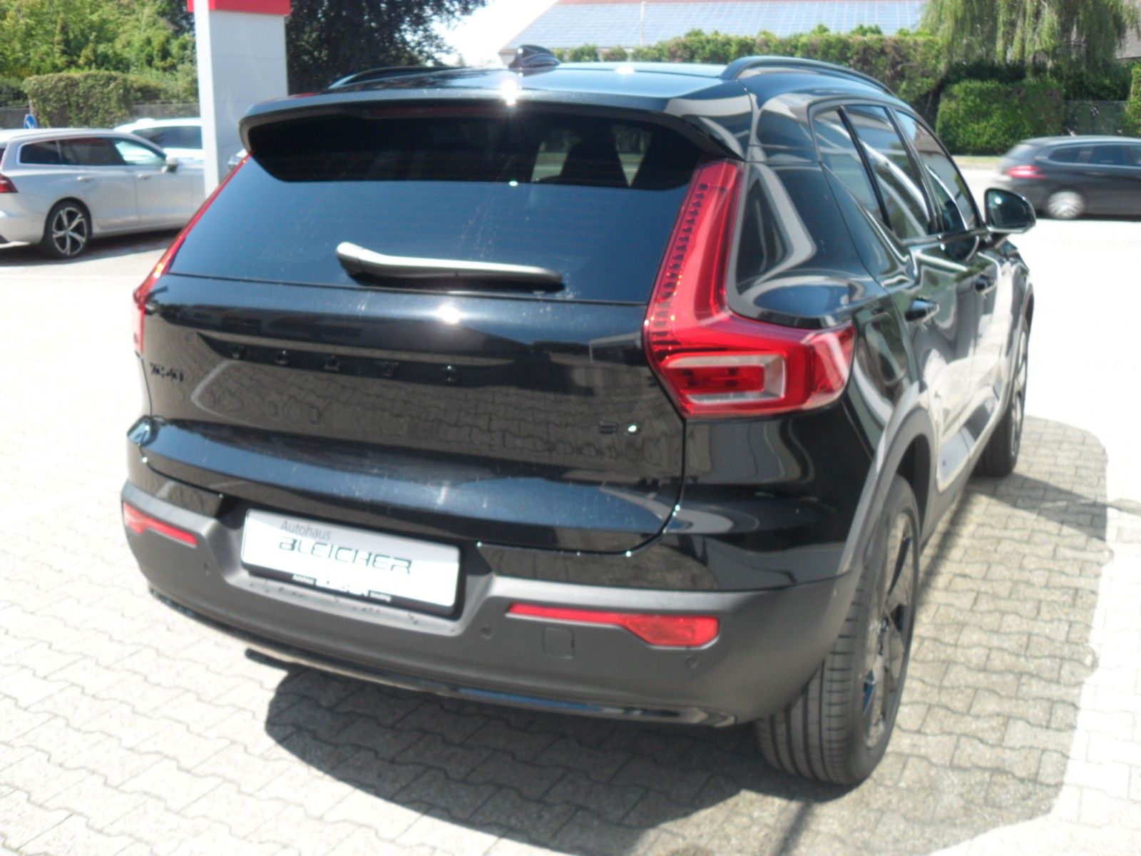 Fahrzeugabbildung Volvo XC 40 Plus Black Edition | PD | LED | ACC