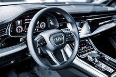 AUDI Q7 50 TDI Quattro - Unfallfrei - Neuwagenzustand