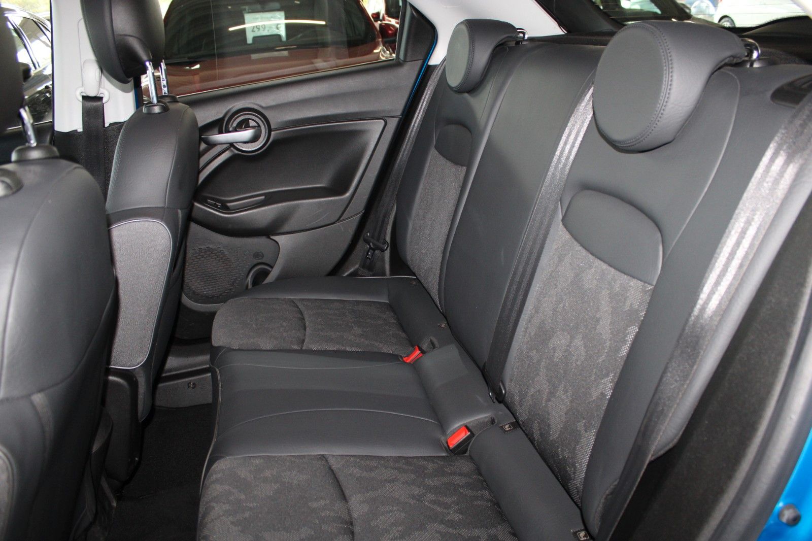 Fahrzeugabbildung Fiat 500X 1.3 FireFly Turbo Aut. CROSS mit AHK uvm.