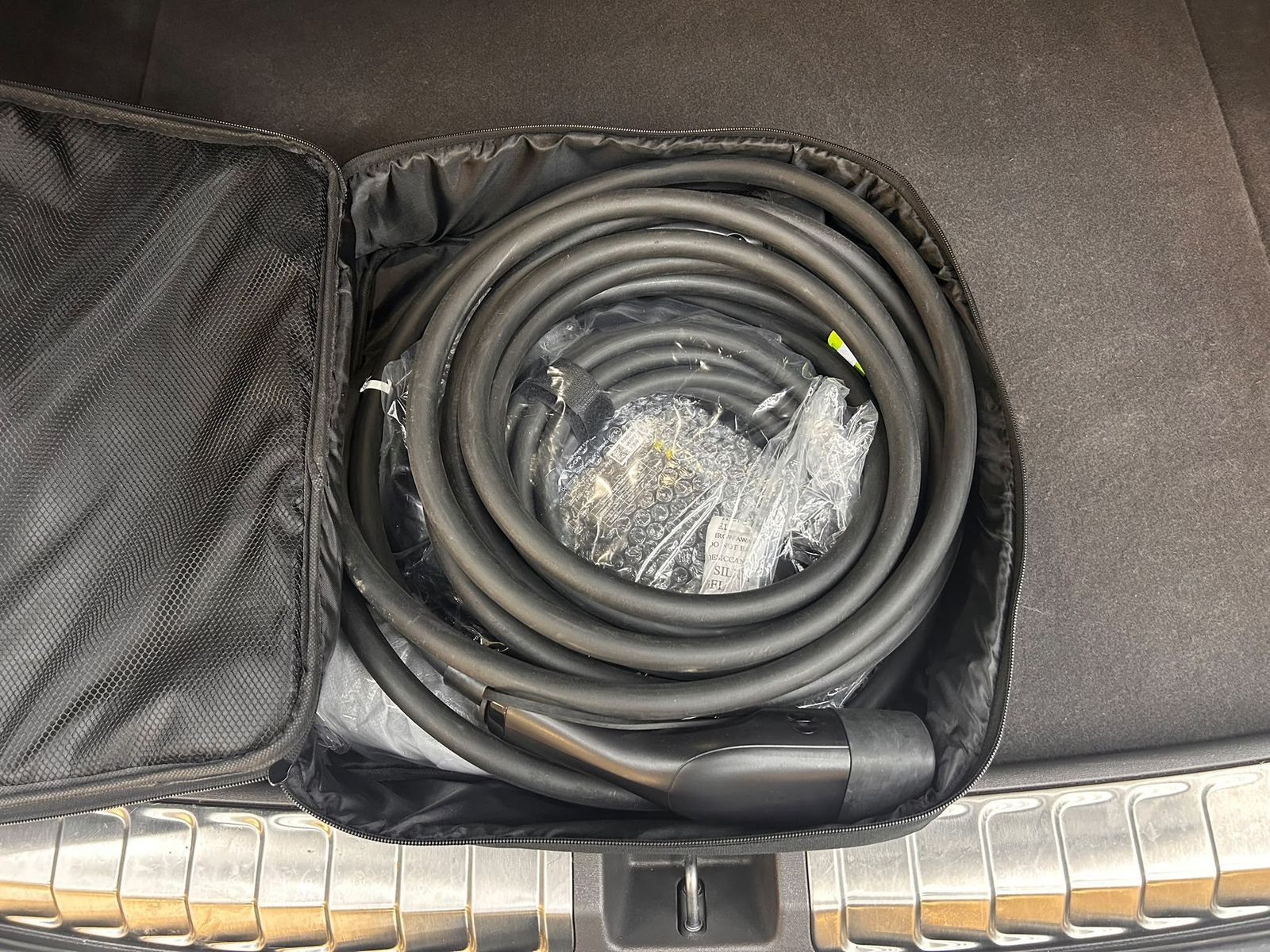 Fahrzeugabbildung NIO ET7 AWD BATTERI INKL PANO+HEAD+360+ACC+LED+AHK+