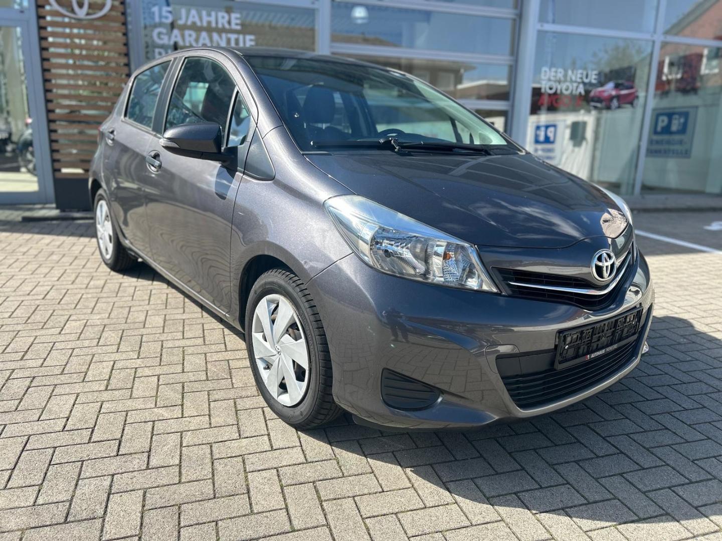 Toyota Yaris 1.0l Life Sitzheizung Klima RFK TÜV 10/27