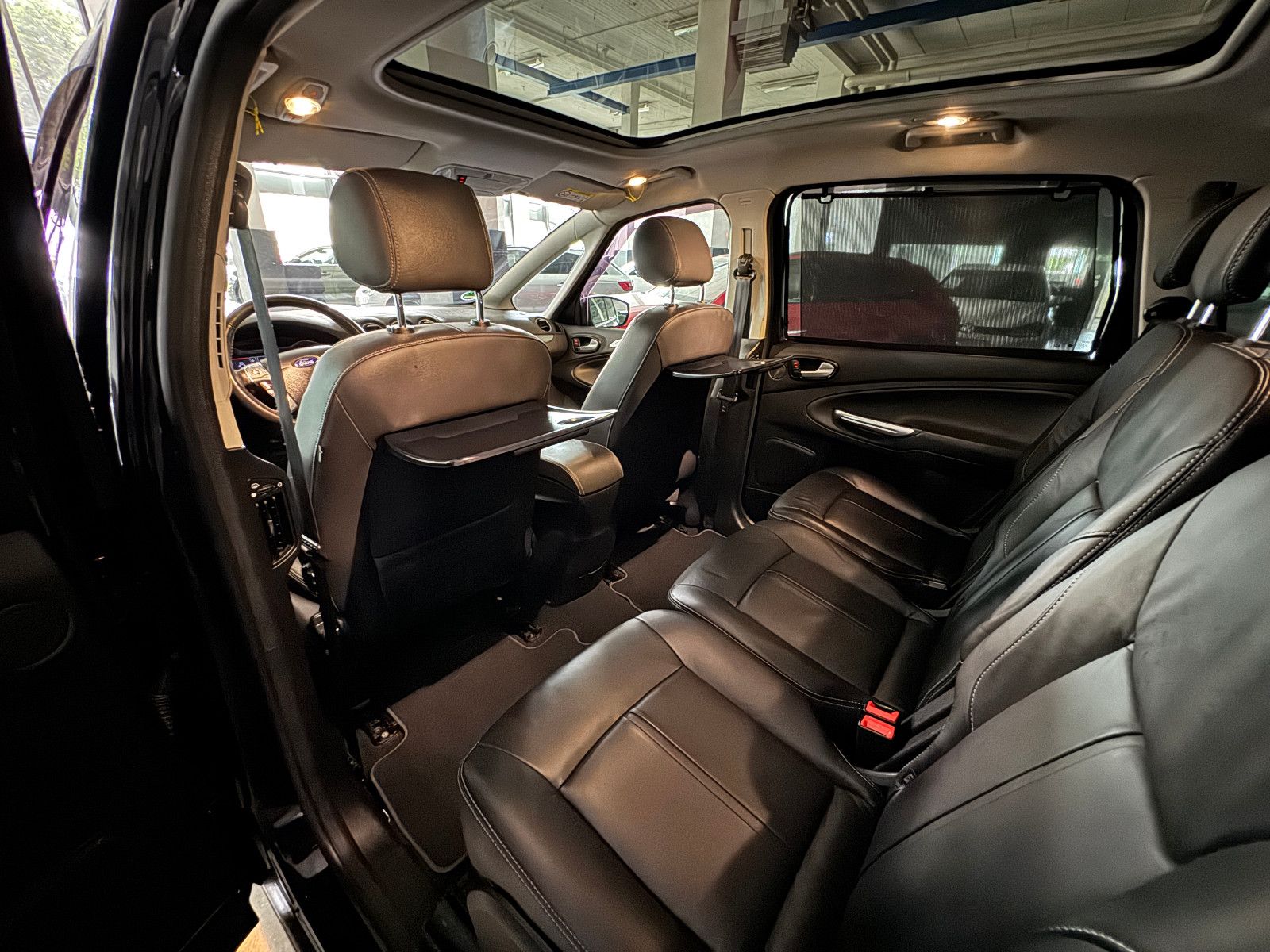 Fahrzeugabbildung Ford S-MAX AUTOMATIK SPORTPAKET TITANIUM X VOLL