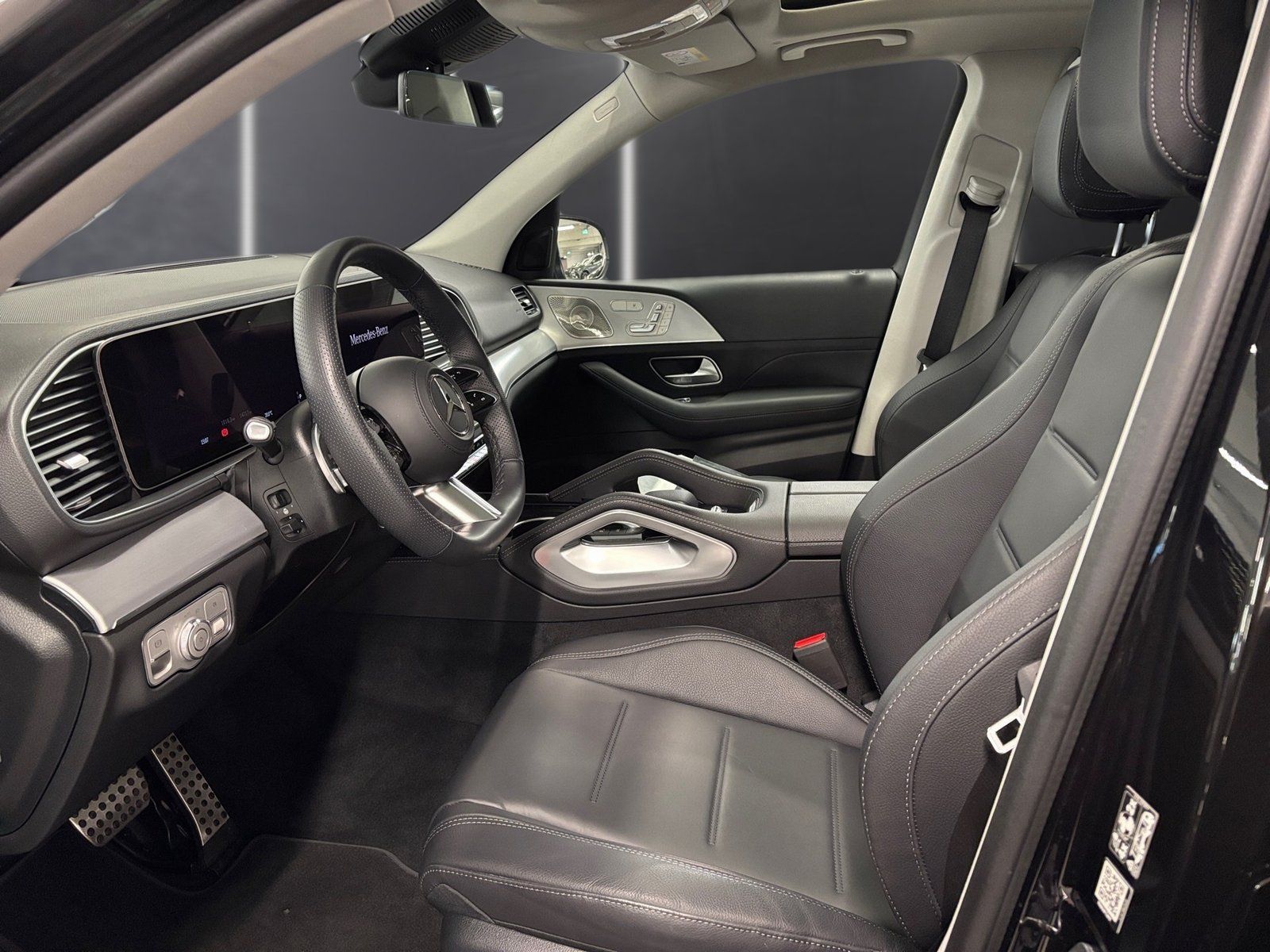 Fahrzeugabbildung Mercedes-Benz GLE 300 d 4M AMG*AHK*Pano*Airmatic*Burmester*360