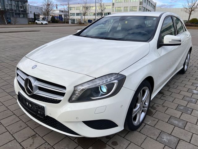 Mercedes-Benz A 180 AUT/NAVIGATION/PDC/SHZ/T-LEDER/XENON