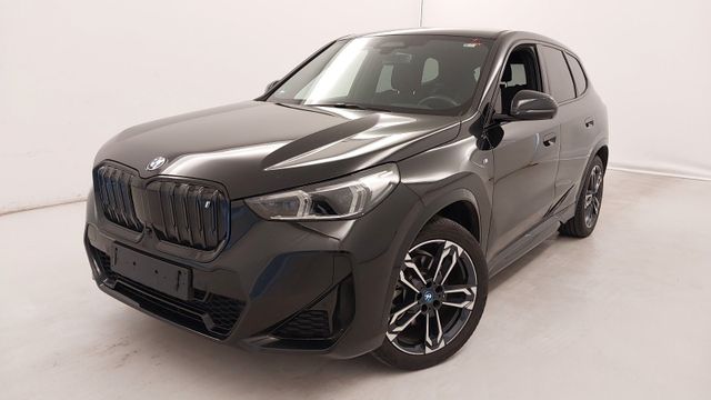 BMW iX1 30 xDrive M Sport AHK_Driv+ParkAssProf_HUD