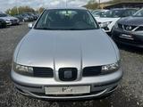 Seat Leon 1.6*5 TÜREN*KLIMA*EL.FENSTER*SERVO - Seat aus 2000