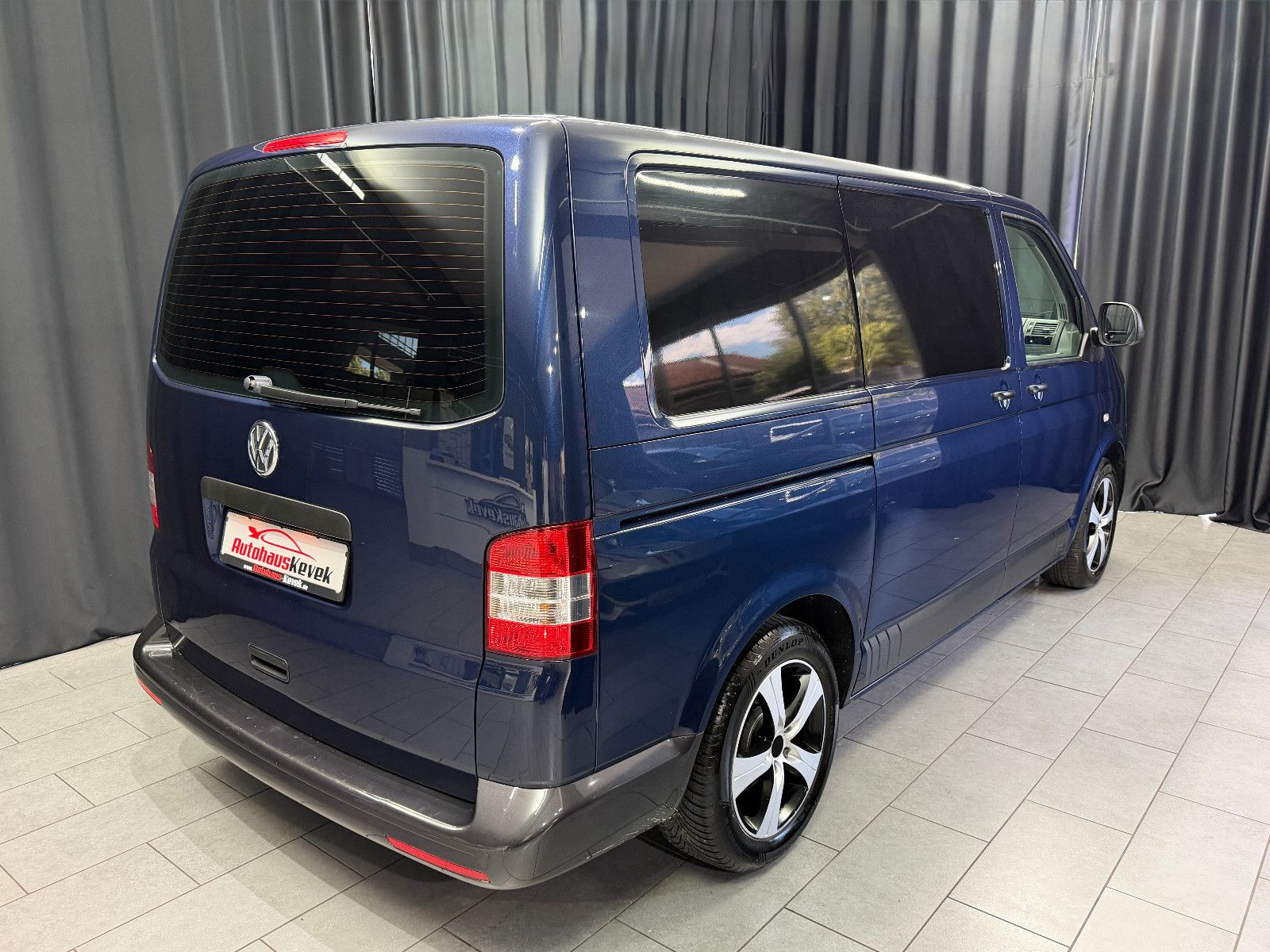 Fahrzeugabbildung Volkswagen T5 Transporter Kasten |KLIMA|1.HAND|RECARO|UMBAU