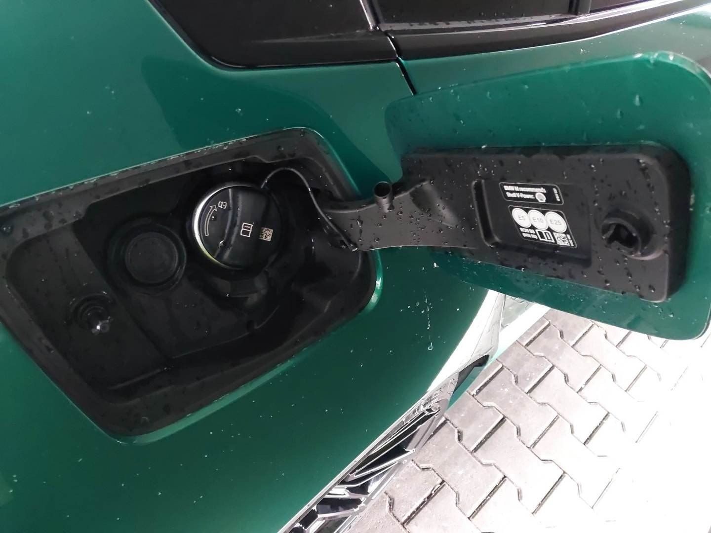 Fahrzeugabbildung BMW M5 Limousine |Sitzbelüftung vorne |Lenkradheizun