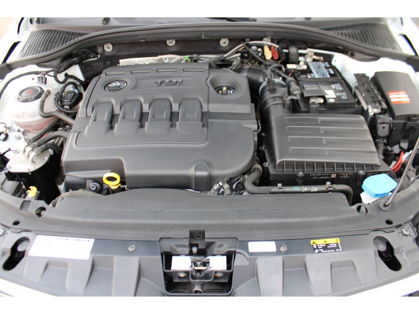 SKODA Octavia Soleil 2.0 TDI Combi LED GRA RFK SHzg AH - Image 28