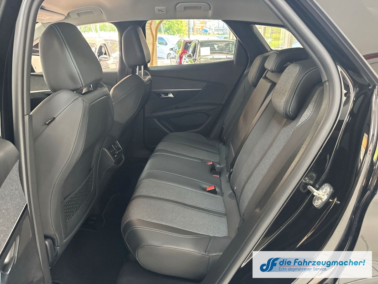 Fahrzeugabbildung Peugeot 3008 Allure Pack Navi Digitales Cockpit LED El.