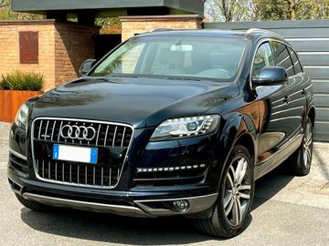 Audi Q7 - 1