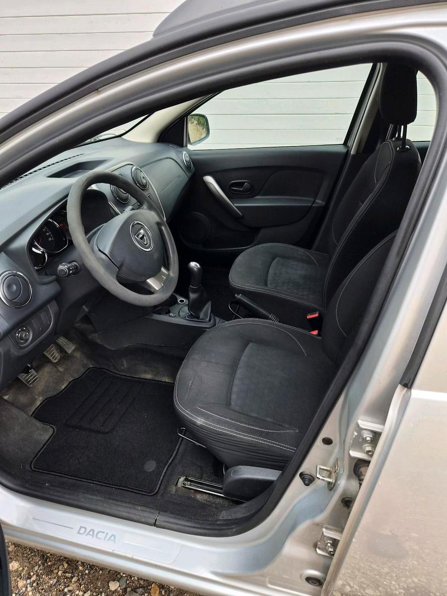 Dacia Logan 2014 — photo 5